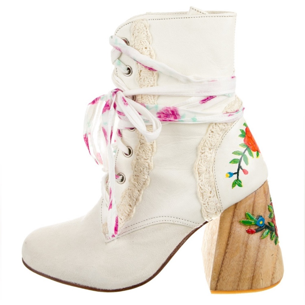 Fillyboo Doll House Boots White & Gingham